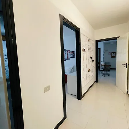 Interno 5 Appartamento *
